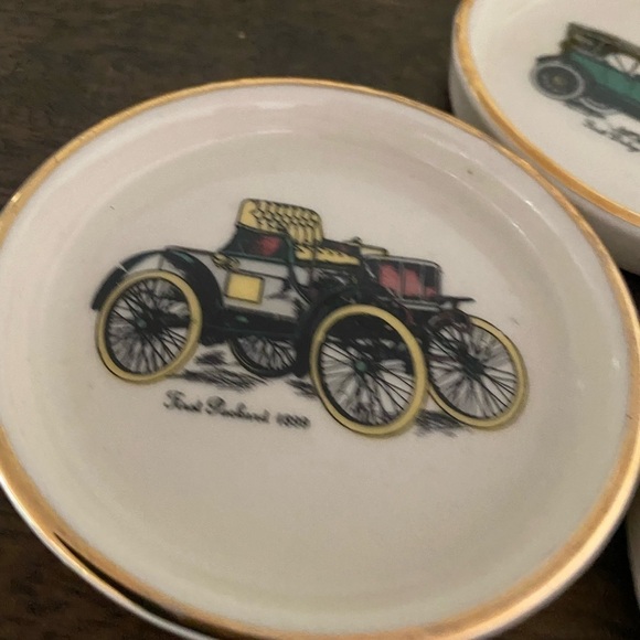 4 very collectible vintage HYALYN mini trinket dishes - Picture 6 of 9